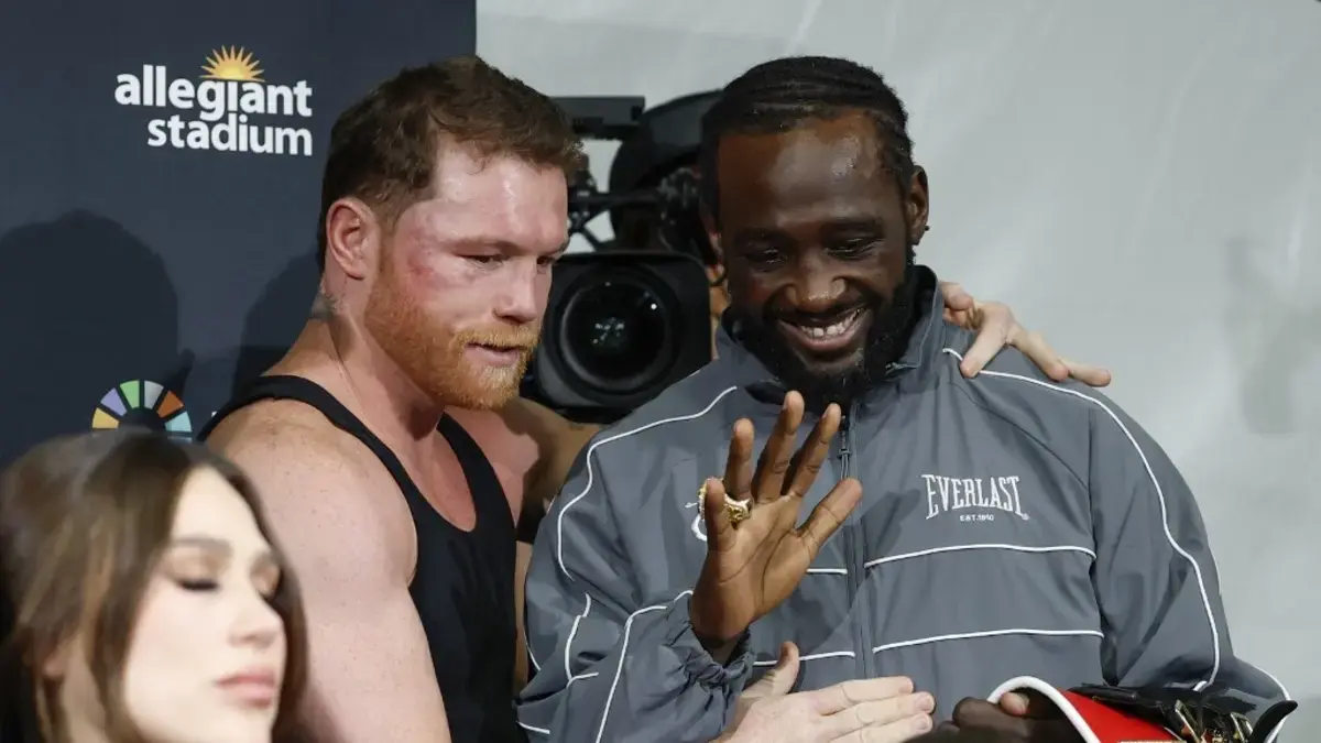 Canelo Álvarez perdió la pelea en Las Vegas y Terence Crawford le devolvió sus cinturones