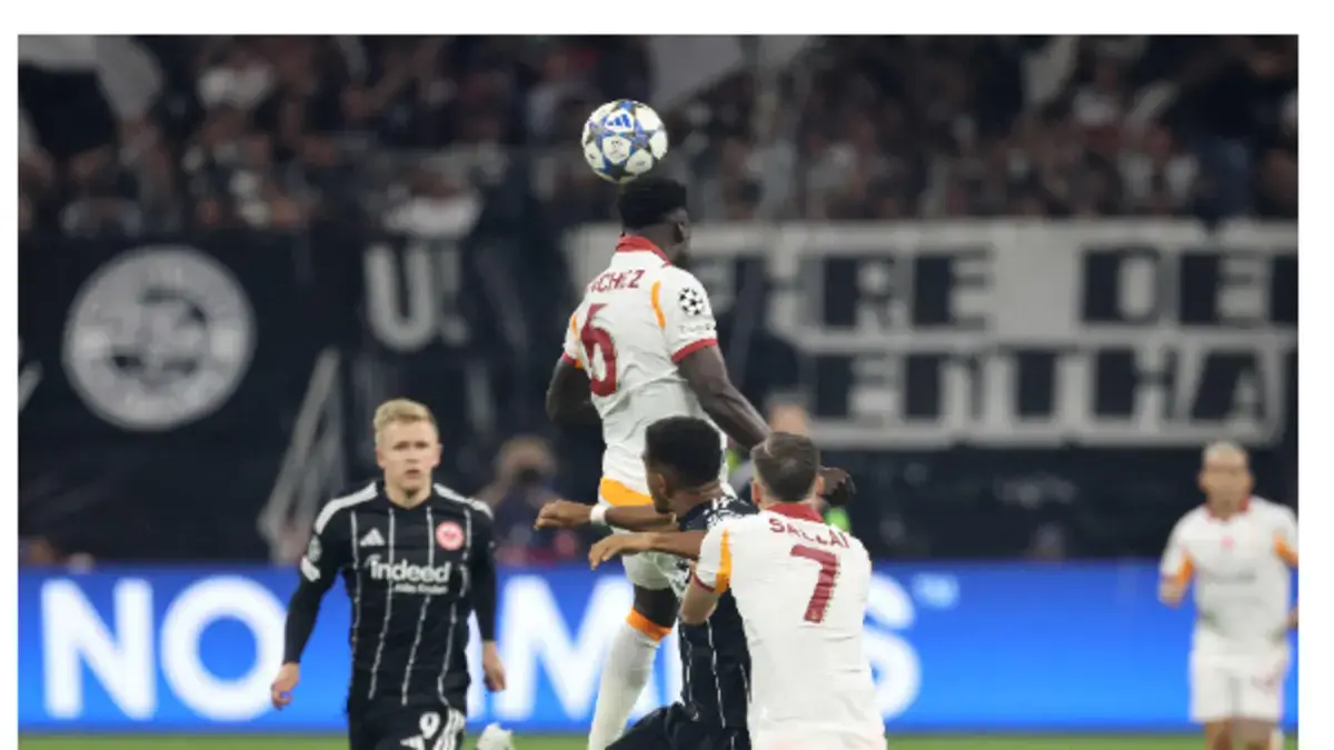 Dávinson Sánchez, crucificado por insólito autogol en goleada al Galatasaray en Champions League; video