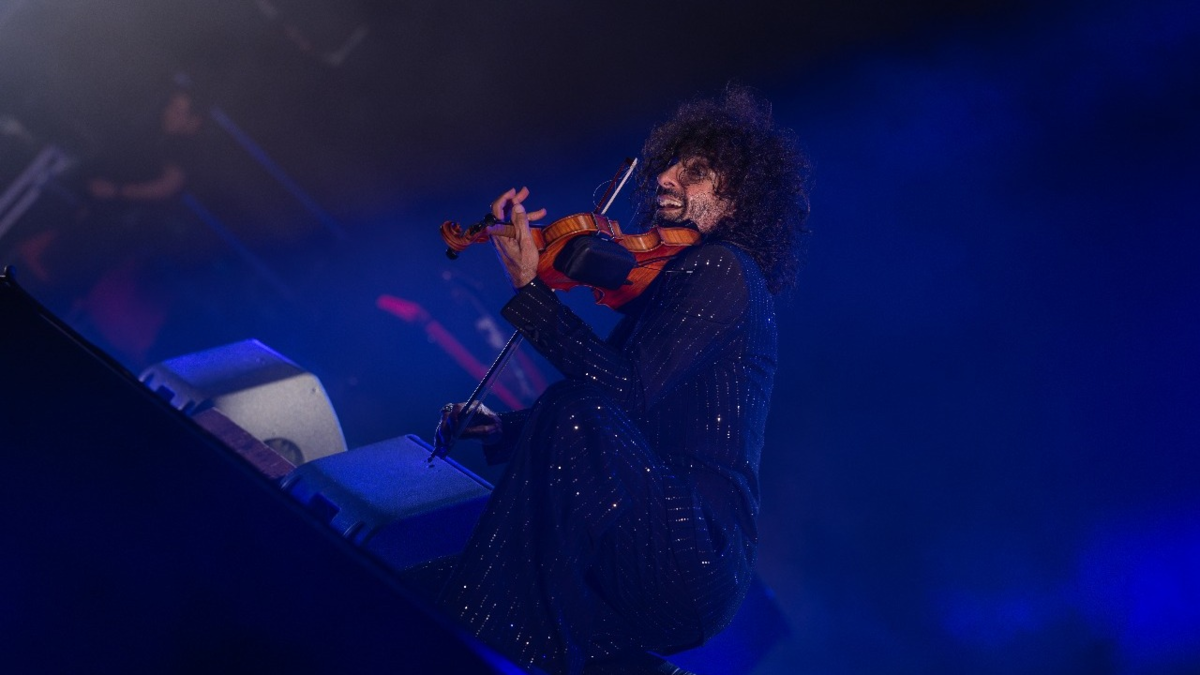 El violinista Ara Malikian habla de su relación con la música y la belleza que puede transmitir el arte