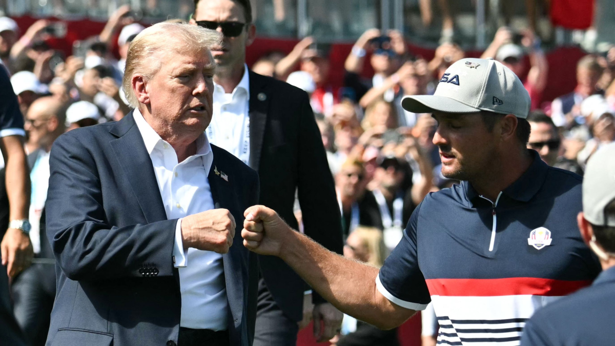 Donald Trump le sacó tiempo a la Asamblea de la ONU para ver golf, una de sus pasiones: este viernes apoyó a Estados Unidos en la Copa Ryder