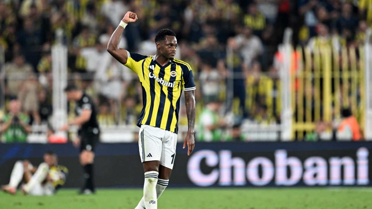 Jhon Durán, brillante y determinante con el Fenerbahçe: vea el gol con el que selló la remontada de su equipo en el clásico contra Besiktas