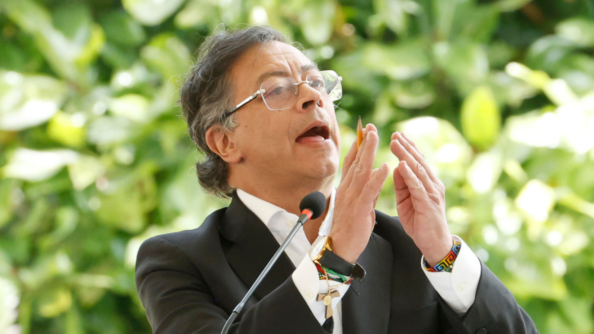 Presidente Gustavo Petro criticó el plan de Donald Trump para poner fin a guerra en Gaza: 'No habrá paz si a la gente la matan por inanición'