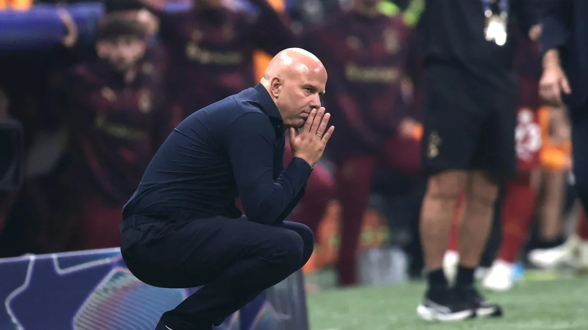  Arne Slot dejó de ser el técnico del Liverpool: drástica determinación tomó el club inglés...