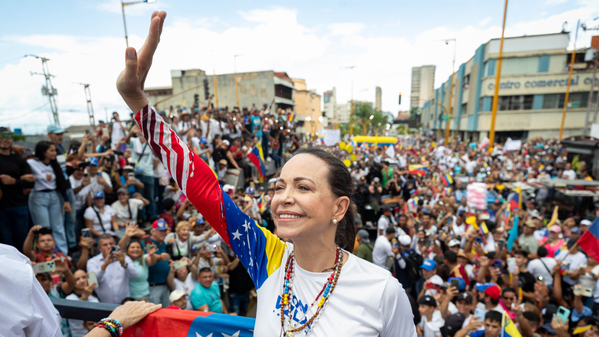'Quien está más débil todos los días es Maduro. Ya tiene que escoger. Si sale vía negociación o no': María Corina Machado, tras ganar el Nobel de Paz