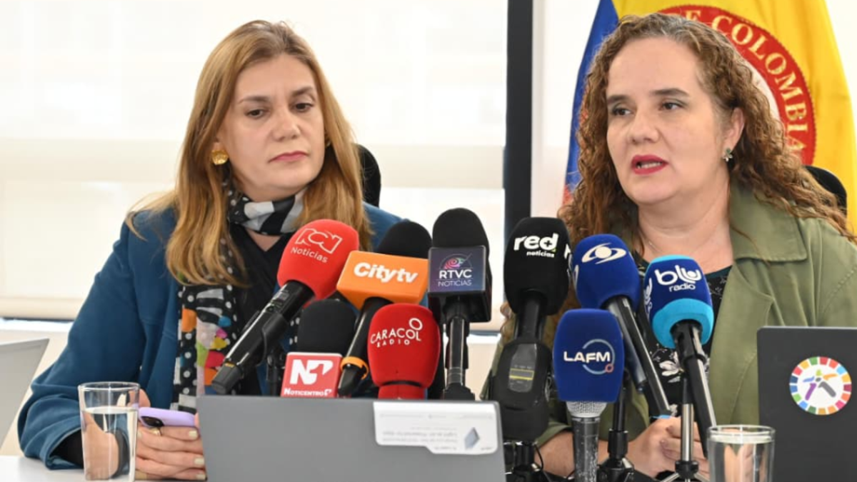 CRC retira la polémica solicitud a medios de comunicación sobre políticas editoriales: convocará a los canales a 'un espacio de trabajo colaborativo'