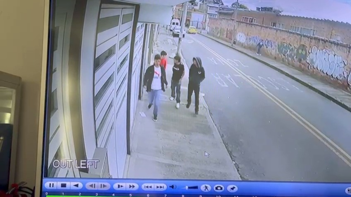 'Mi hijo enfrentó a una banda y hasta lo ahogaron para robarle el celular': la madre de familia narra el violento ataque a cuatro estudiantes