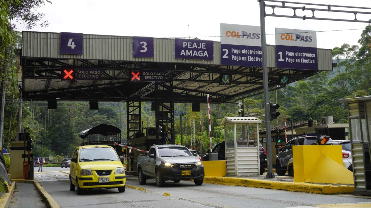 Golpe al bolsillo de los antioqueños: así quedaron las tarifas de los peajes para 2026 en el Túnel de Oriente, Variante Palmas y las vías de Antioquia
