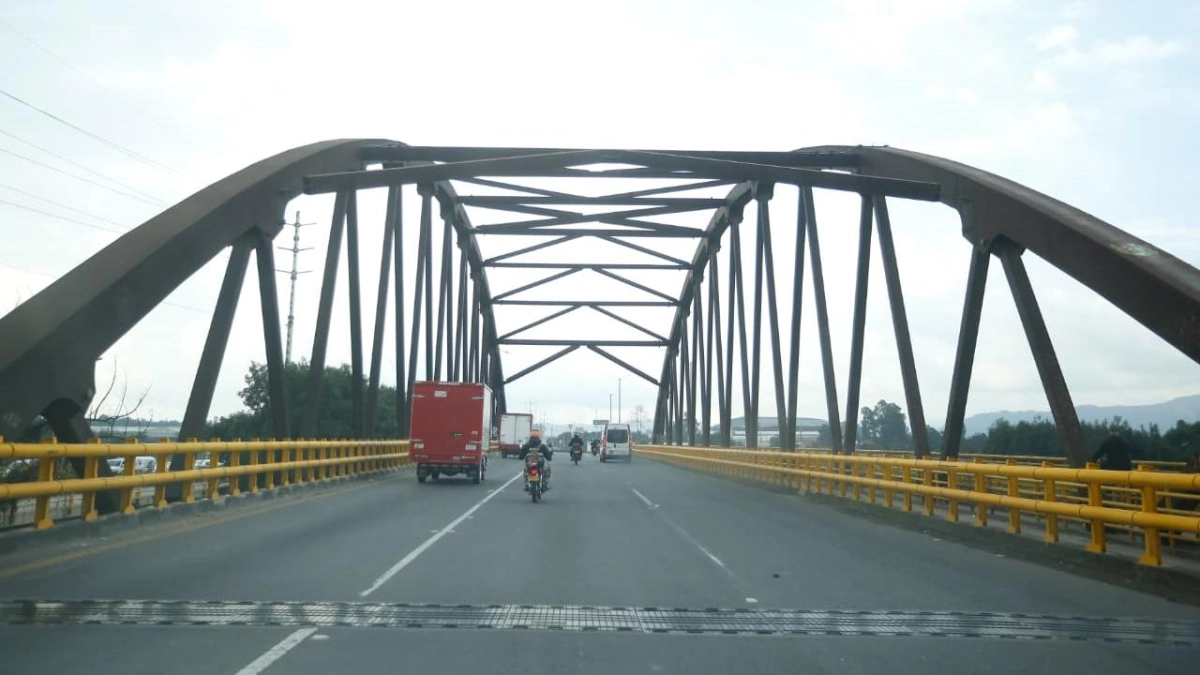 Movilidad Bogotá hoy, viernes 23 de octubre de 2026: inició el reversible en la Av. Esperanza