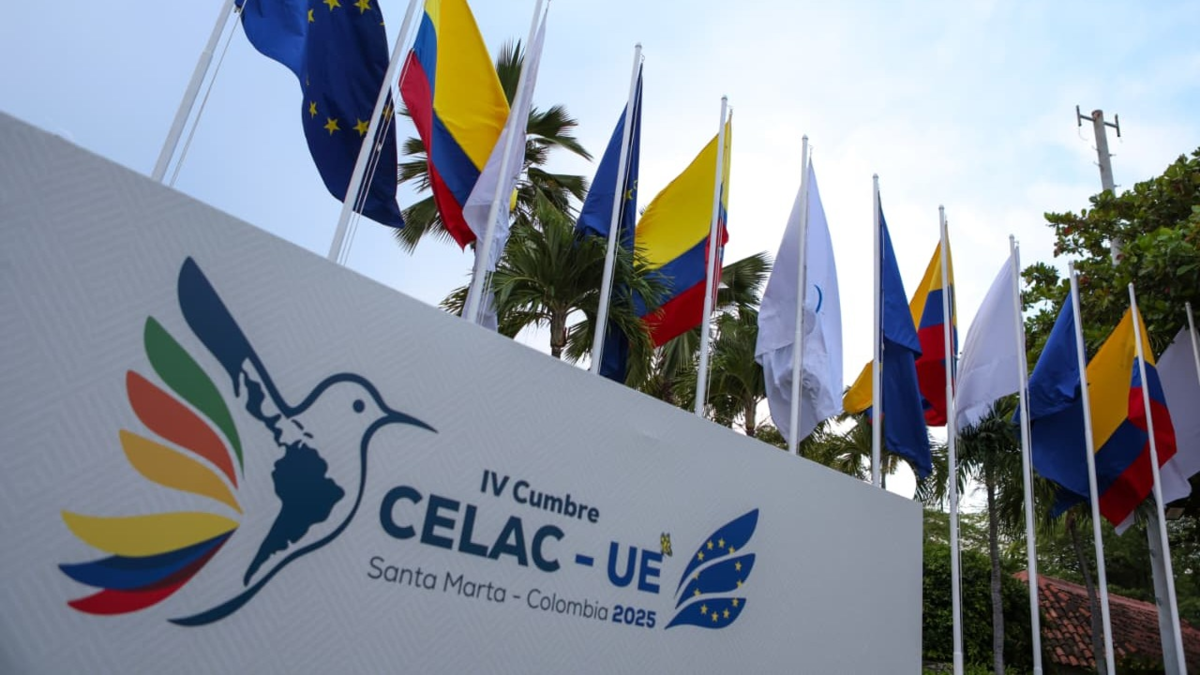 Cumbre Celac-UE arranca este domingo con el desafío de cumplir metas trazadas en Bruselas y en medio de ausencias clave: ¿qué se puede esperar?