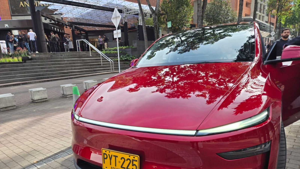 Tesla llega a Colombia oficialmente con carros desde los 109 millones ...