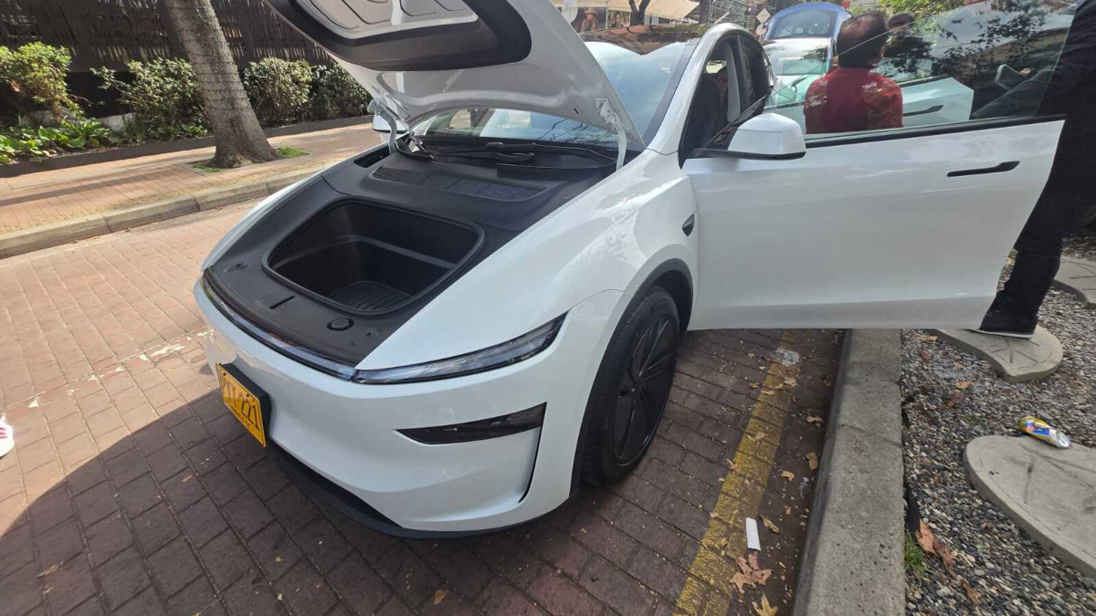 Tesla anuncia red de supercargadores con su llegada oficial a Colombia