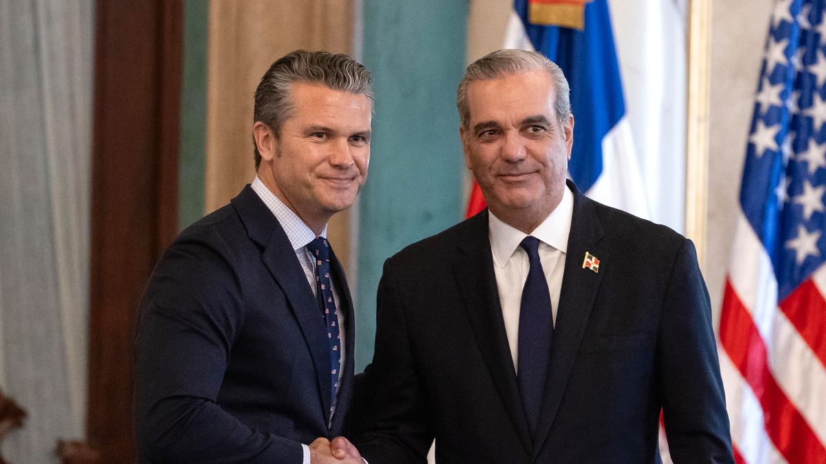 Dominikanska republika ZDA začasno dovolila uporabo vojaškega letalskega oporišča za boj proti preprodaji mamil v Karibih