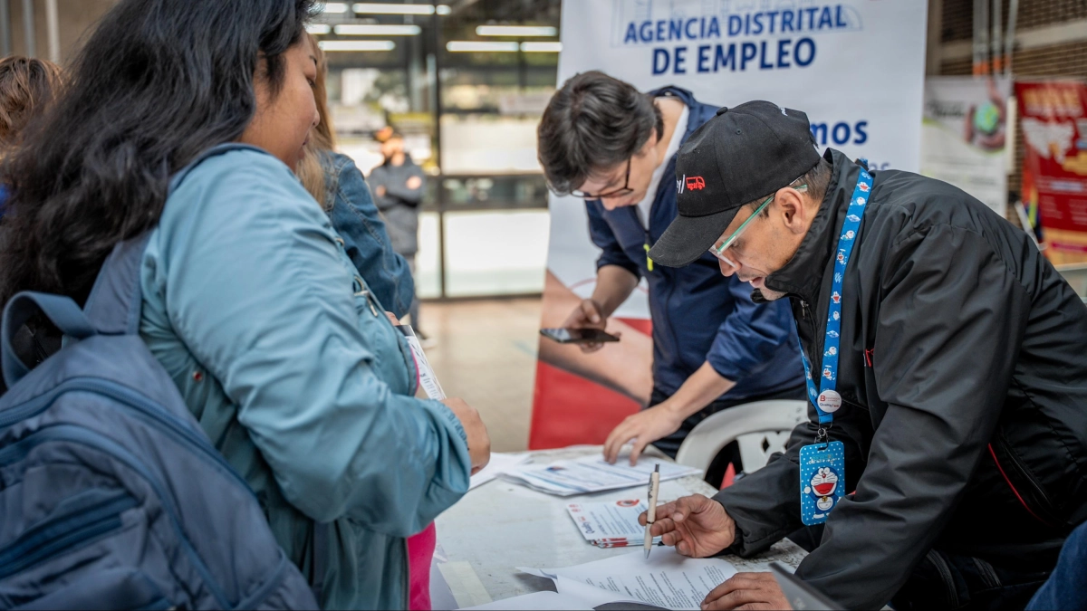 ¿Está buscando trabajo? Bogotá habilitará 900 vacantes de empleo en perfiles operativos, técnicos y profesionales con o sin experiencia