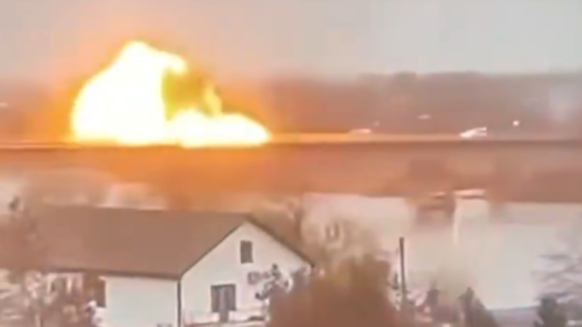 Rusia y Ucrania intercambian ataques en infraestructura clave mientras EE. UU. intenta reactivar las negociaciones de paz