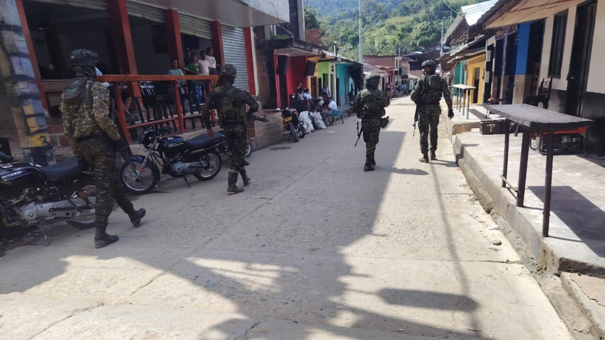 Antioquia: combates entre el Ejército y disidencias del Frente 36 en Anorí dejaron como saldo un guerrillero muerto