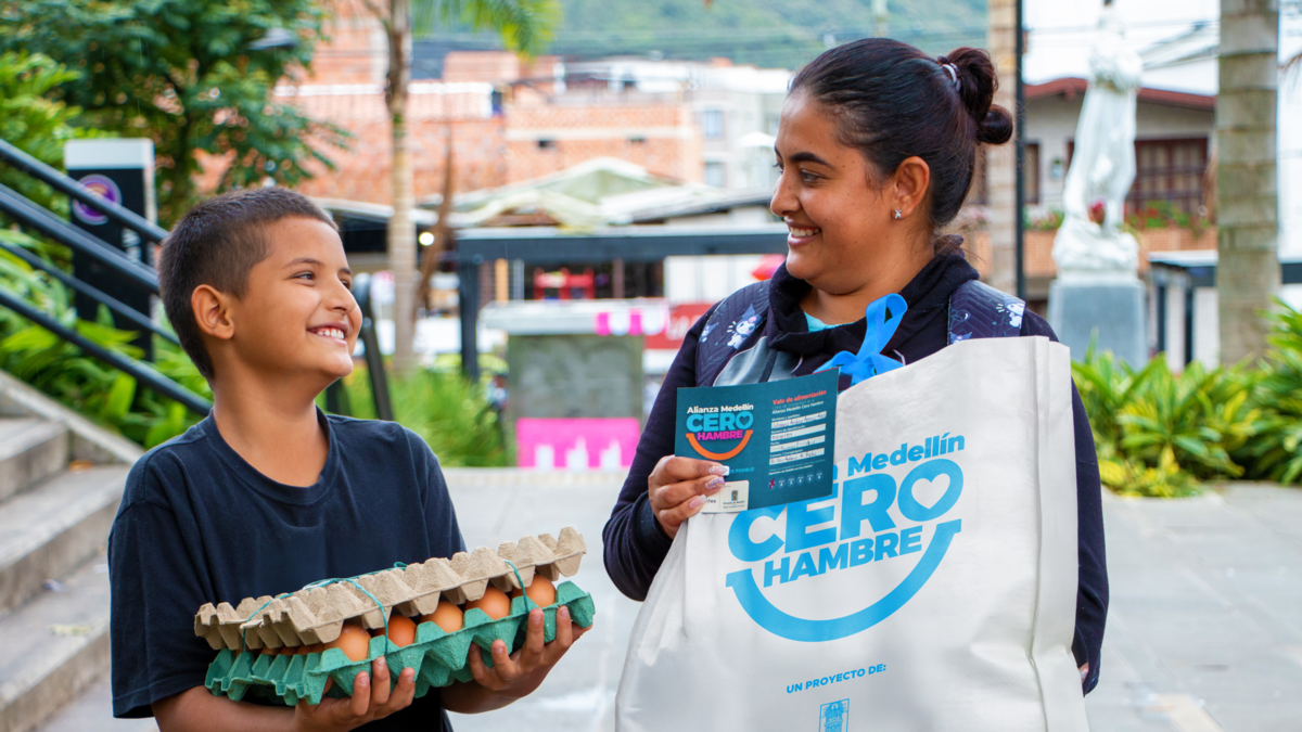Medellín se une en un pacto para que nadie se acueste con hambre esta Navidad