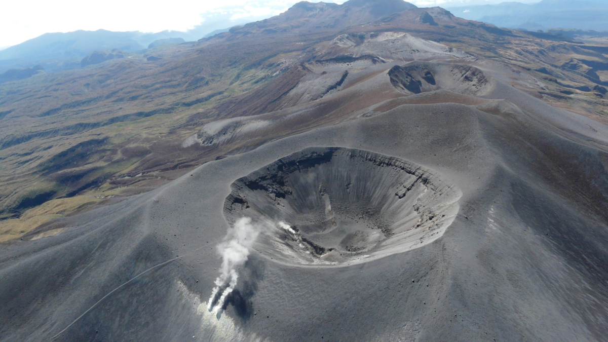 Servicio Geológico Colombiano emite boletín extraordinario por ‘enjambre’ de temblores en Volcán Puracé: hay fracturamiento de roca