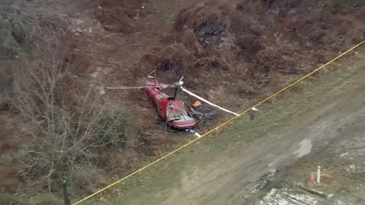 Fuerte accidente aéreo en Estados Unidos dejó una persona muerta y otra herida: dos helicópteros chocaron en pleno vuelo
