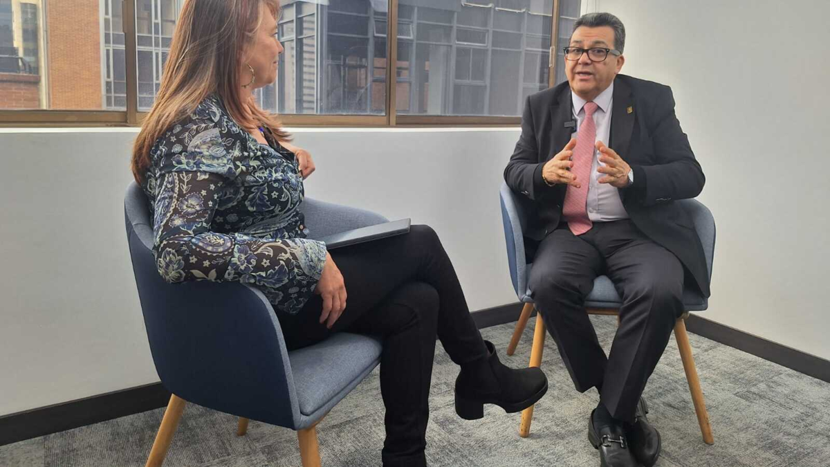 Reducción de semanas de cotización para la pensión de las mujeres empieza a regir desde este jueves