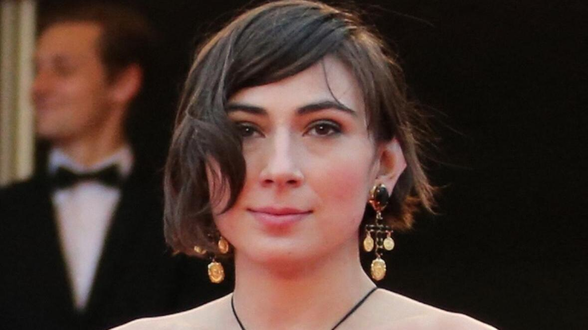 Testigo asegura que hija de Tommy Lee Jones habría consumido sustancias antes de morir