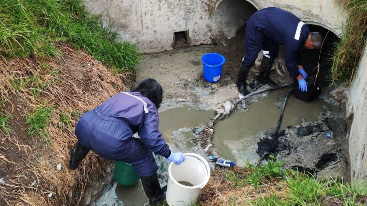 Autoridades frenan descargas contaminantes de una curtiembre sobre el río Bogotá en Chocontá