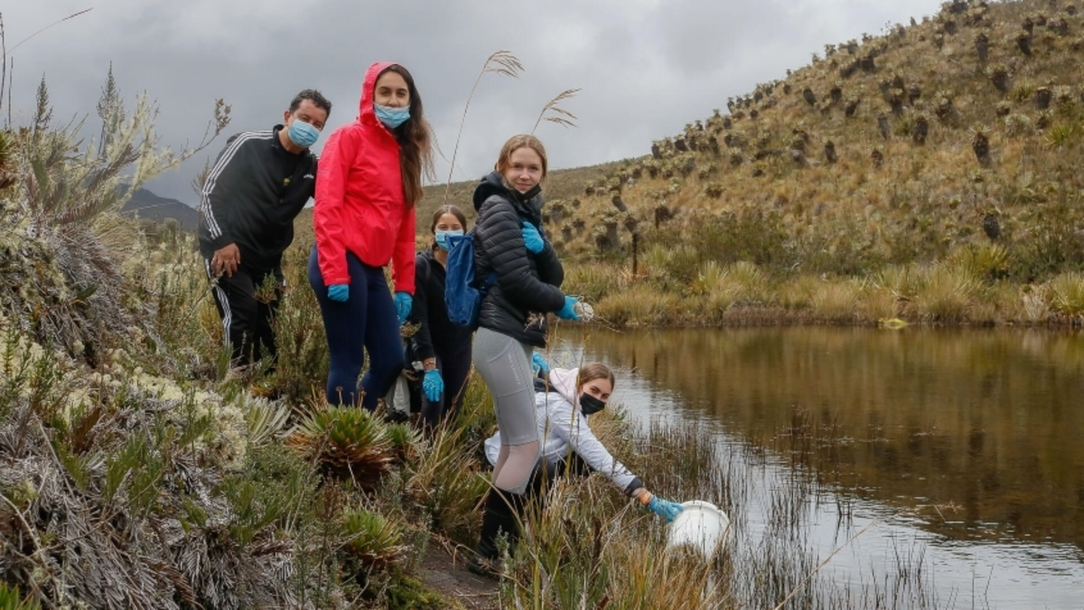 Estudiantes colombianos monitorean el río Bogotá y revelan datos clave sobre su recuperación