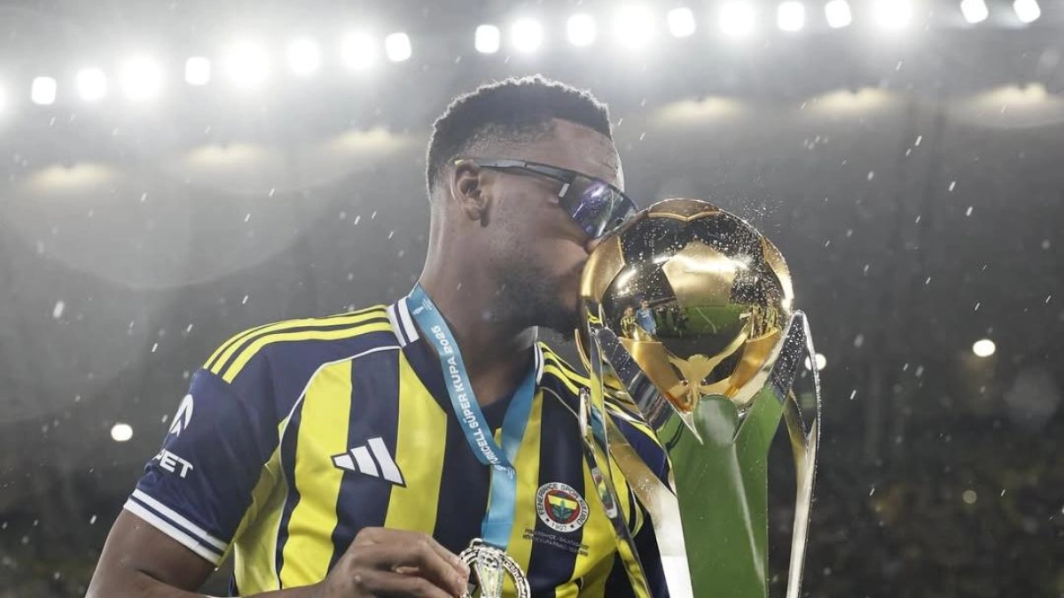 Revelan polémica frase de Jhon Durán en su paso por Fenerbahçe: ‘Ya soy rico, no necesito correr’