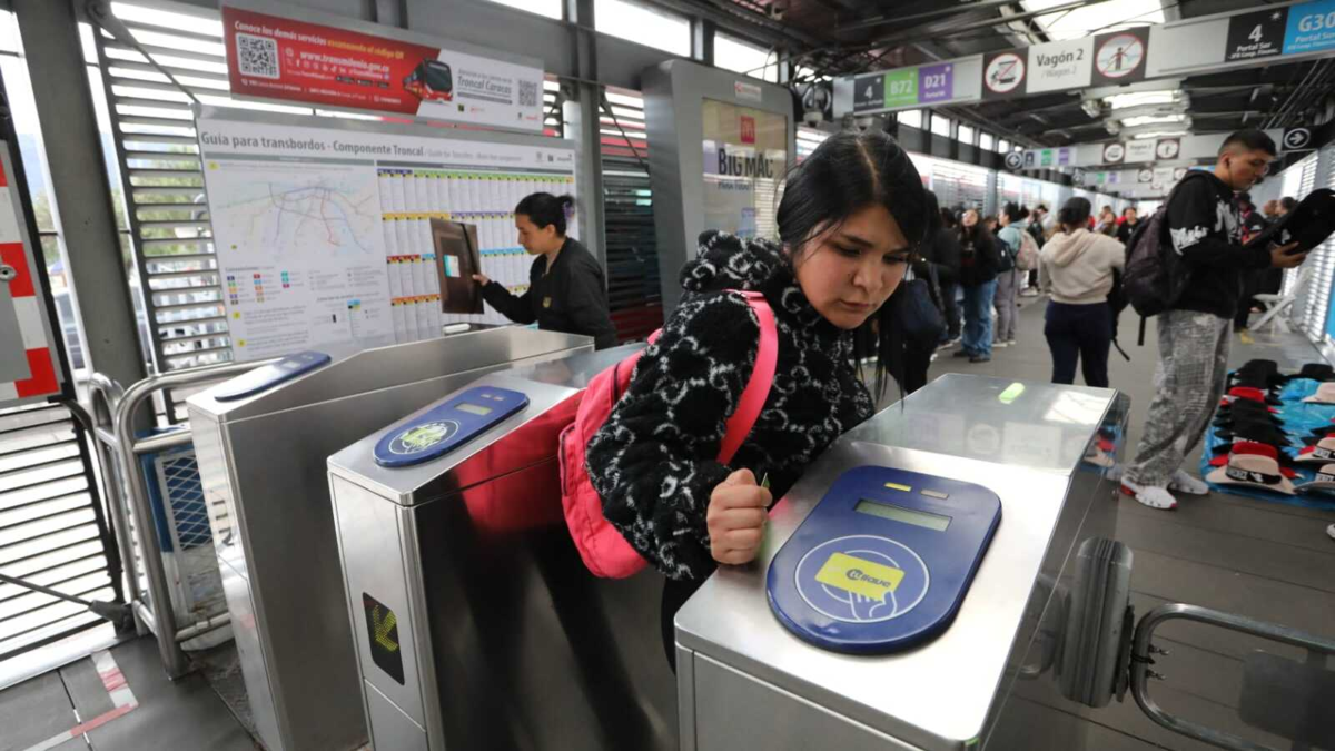Alcalde Carlos F. Galán no aprobó el aumento en los tiempos de transbordo en TransMilenio: Concejo de Bogotá había avalado el proyecto