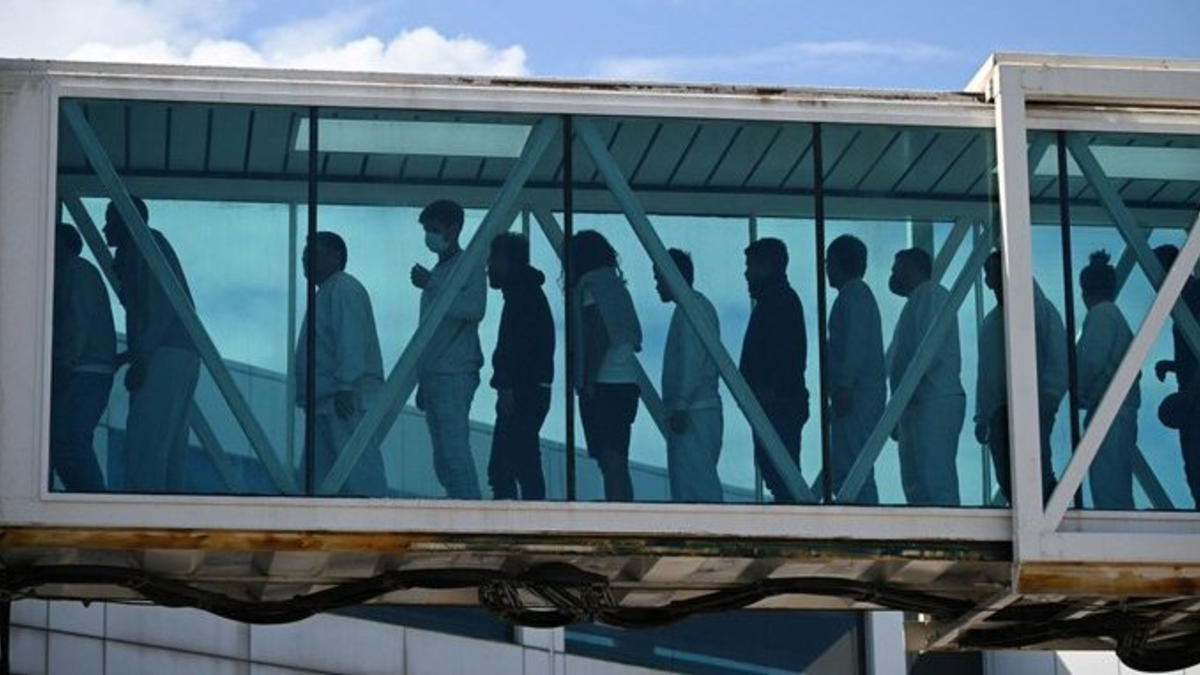 Llega a Venezuela el primer vuelo con 231 migrantes deportados desde Estados Unidos tras la captura de Nicolás Maduro