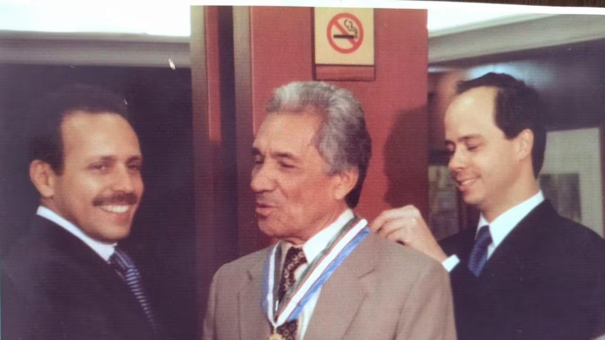 Fallece Luis Eduardo López, conocido como Luisé, ícono del periodismo gráfico colombiano, a los 97 años