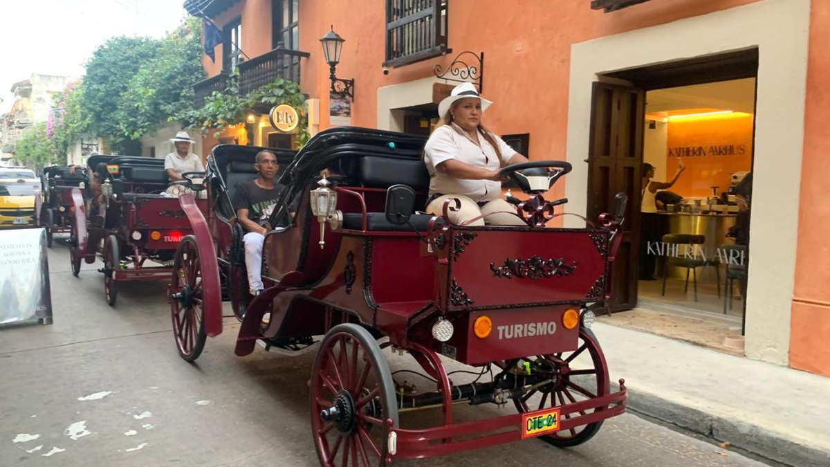 Cartagena: Juzgado, Procuraduría General y Defensoría niegan tutela contra los coches eléctricos, que ya ruedan por el Centro Histórico