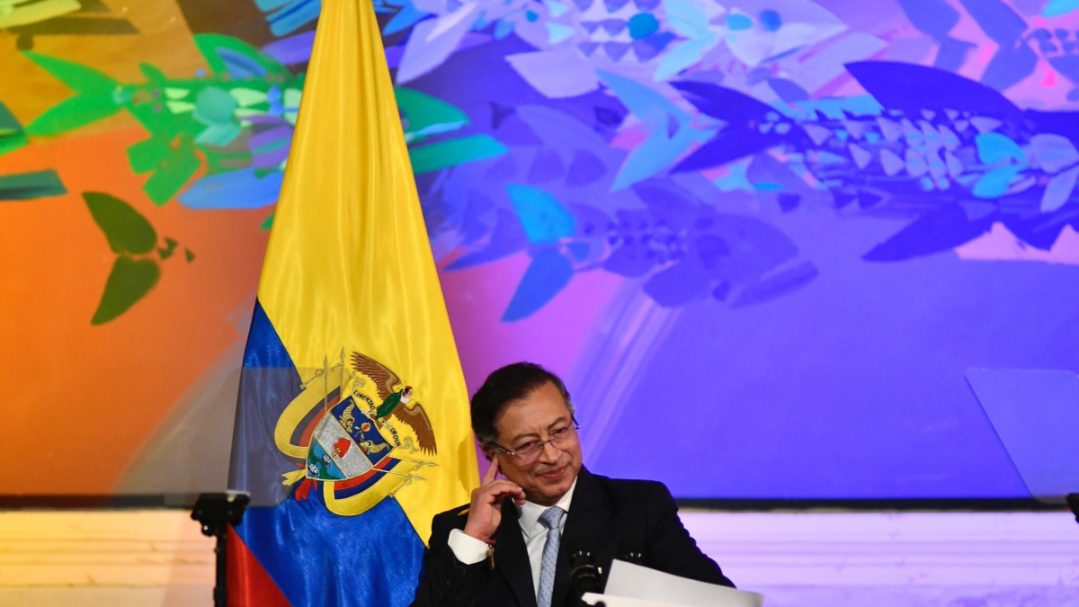 Presidente Gustavo Petro reduce el salario de los congresistas a 40 días de elecciones: el camino jurídico que le espera a la medida