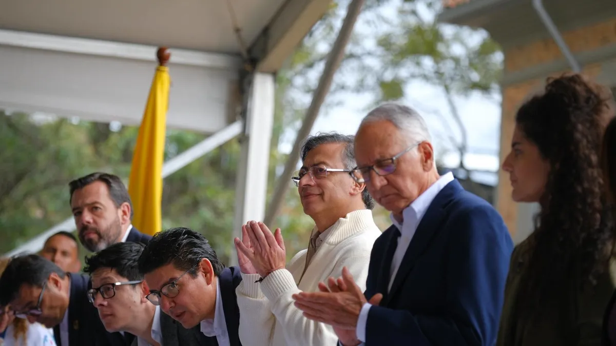 Petro pide investigar denuncias sobre el San Juan de Dios y reaviva sospechas de corrupción