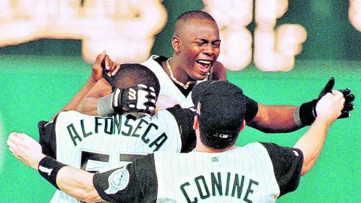 El batazo que hizo historia: hace 29 años, Édgar Rentería puso a Barranquilla a celebrar un título de la Serie Mundial