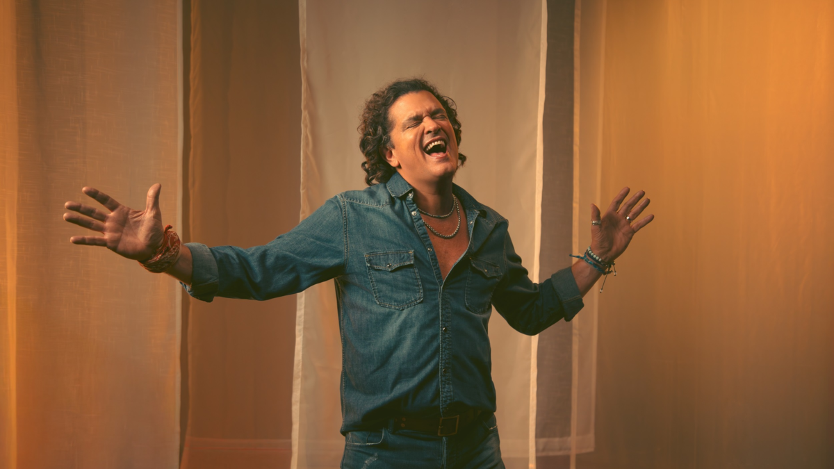 Carlos Vives habla de su próximo álbum y de la gira más grande de su carrera: ‘Este será mi discurso de aquí a que me muera'