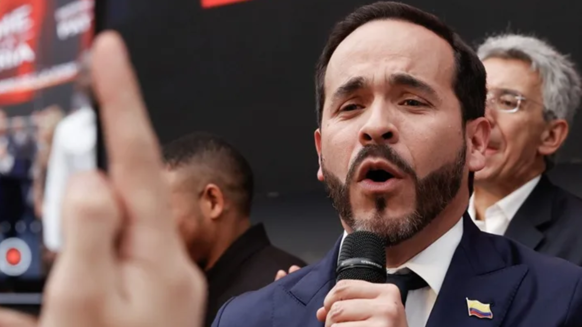 Abelardo De la Espriella descalifica las encuestas presidenciales y defiende a firma investigada por el CNE: 'Muy desacertadas'