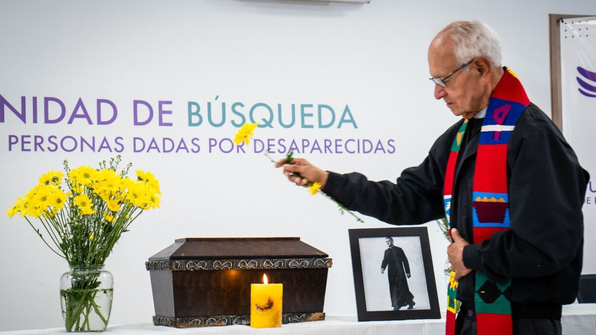 Murió Javier Giraldo Moreno, jesuita y defensor de derechos humanos, a los 82 años