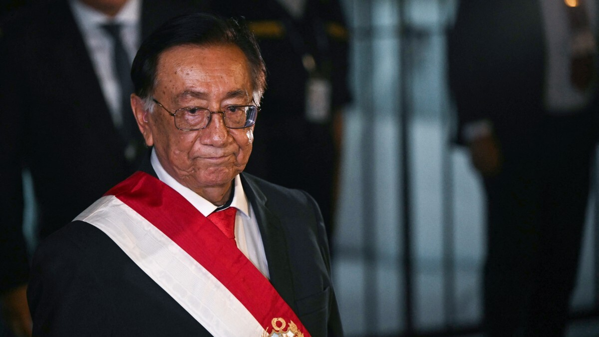 Presidente interino de Perú, José Balcázar, está citado a comparecer a un juicio en su contra por corrupción