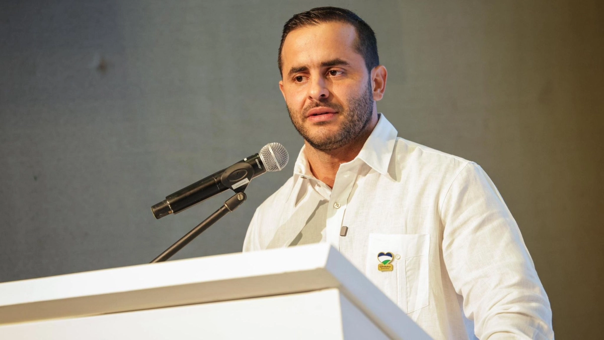 Gobernador de Córdoba rechaza que Invías transfiera vía de Ruta al Mar al municipio de San Carlos y critica que recursos de peajes se vayan a Bogotá