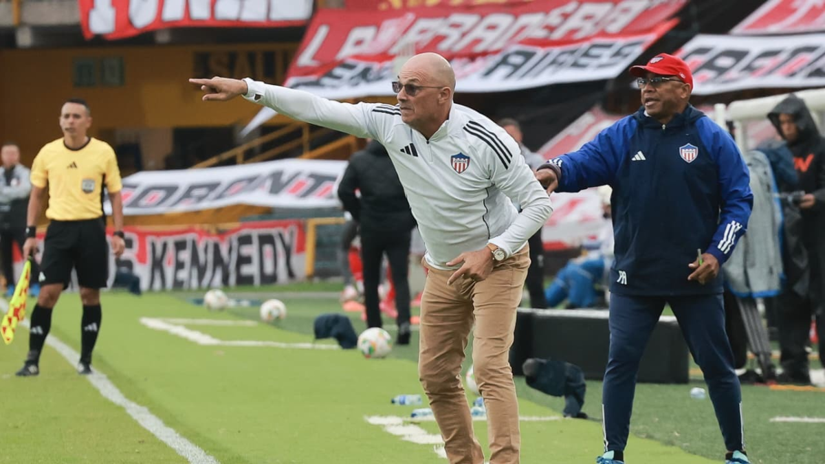  Video | Curioso cruce entre Alfredo Arias, DT del Junior, y un periodista de Cúcuta...