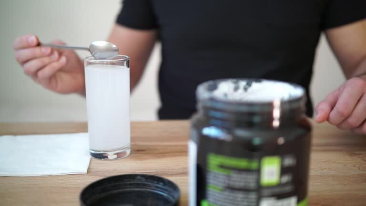 ¿La creatina se debe tomar con agua fría, caliente o tibia? La ciencia revela la forma correcta para lograr el máximo beneficio de este suplemento