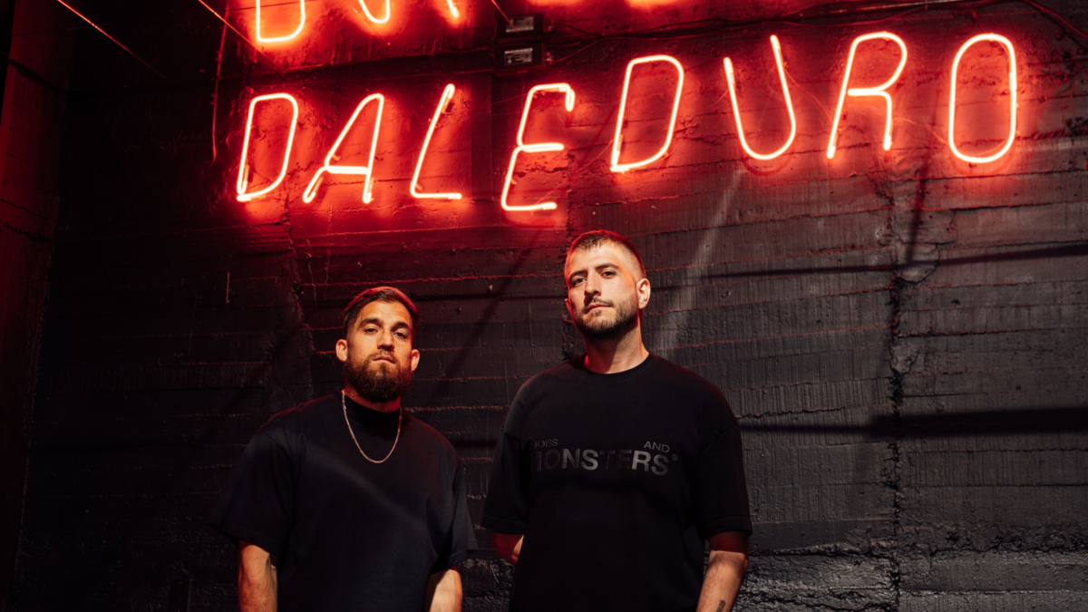 ¡Dale duro! La historia de Bad Bunny, Maluma, Karol G, Ryan Castro y otros héroes del reguetón en 'Perro Negro'