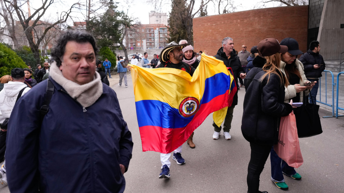  Elecciones Colombia 2026: colombianos en España votan entre el deseo de cambio y la sombra...
