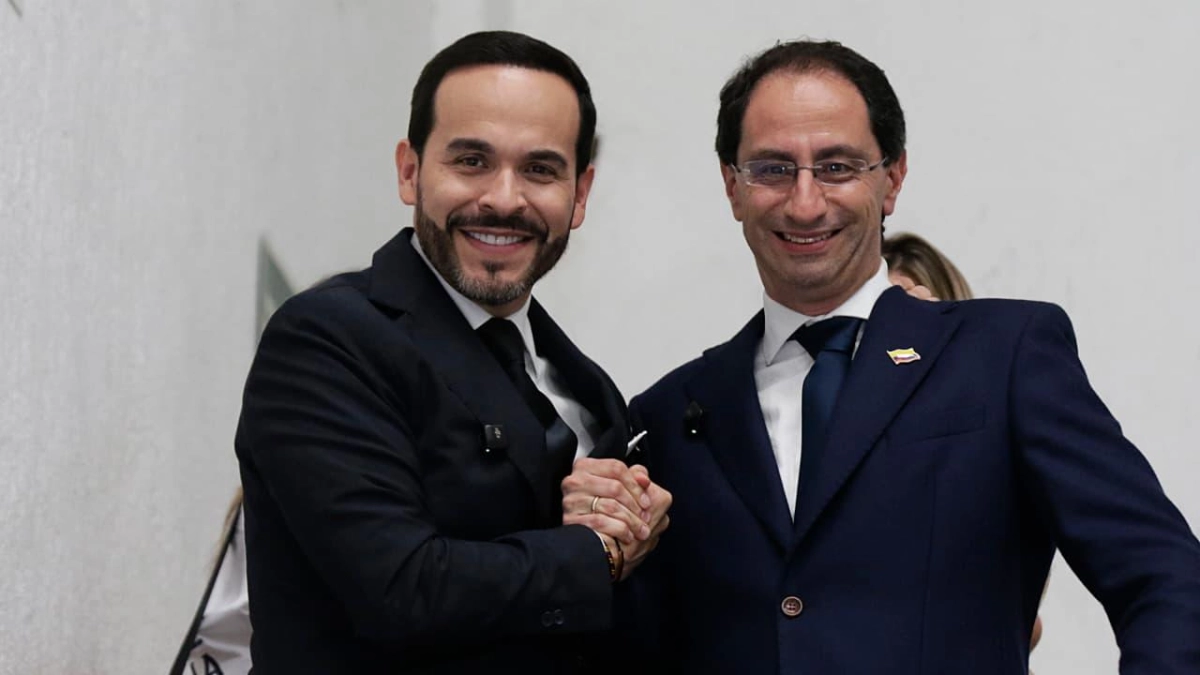 José Manuel Restrepo vota y llama a 