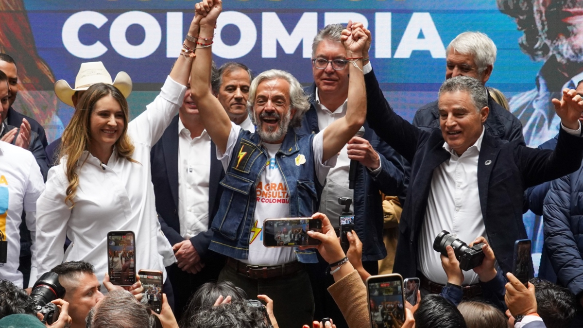 Paloma Valencia se refiere a comentarios del presidente Petro sobre Juan Daniel Oviedo: ‘Es homofóbico’