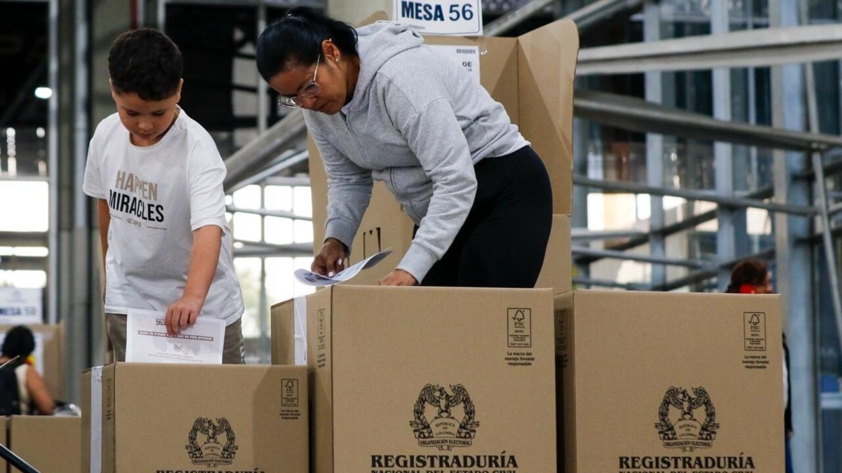 Corte Constitucional acaba con las 'elecciones trampolín': alcaldes, concejales o diputados no podrán renunciar para saltar al Congreso