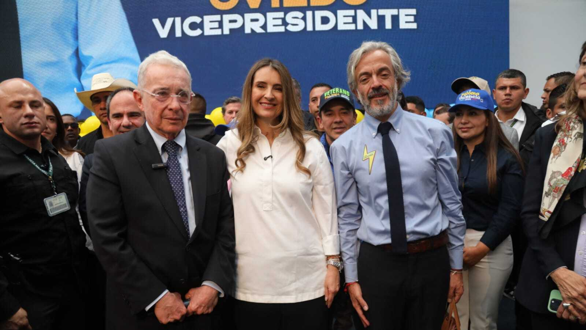 Álvaro Uribe se pronuncia sobre las diferencias entre Paloma Valencia y Juan Daniel Oviedo y señala en qué coinciden