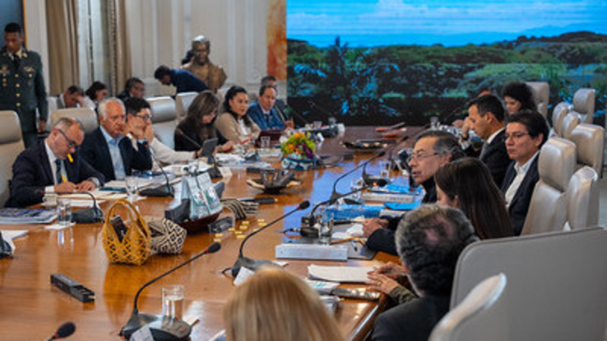 Presidente Gustavo Petro aborda las posibles causas del accidente de avión militar en Putumayo en consejo de ministros