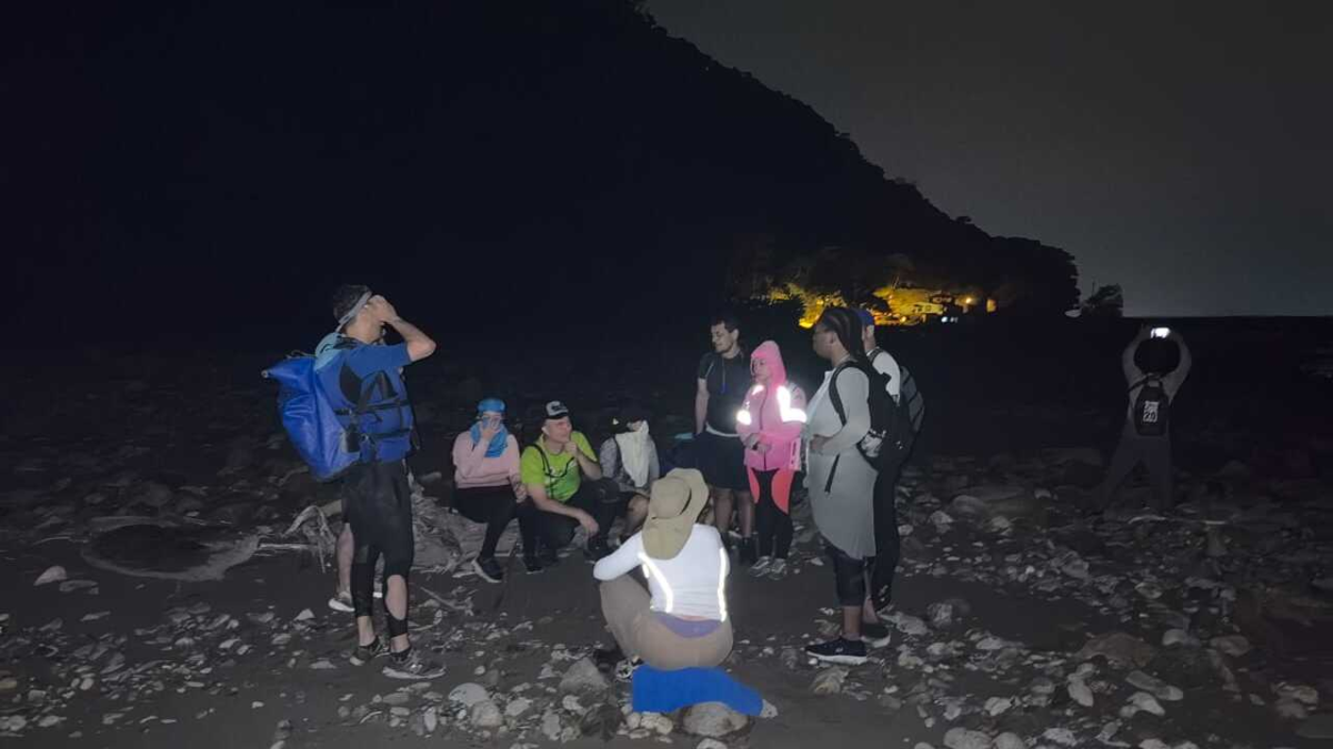 El drama de 17 senderistas que quedaron atrapados al no poder cruzar un río crecido, con un niño, heridos y sin señal en Guayuriba, en el Meta