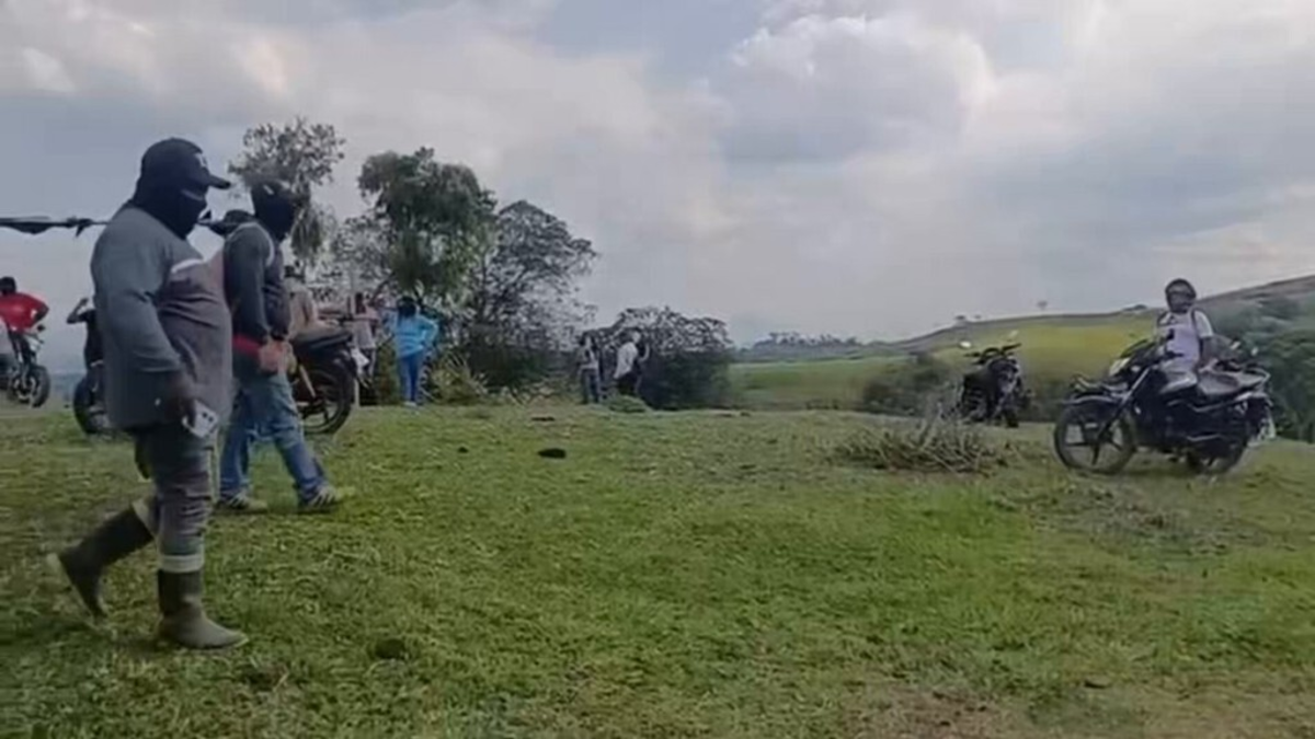 Ejército alerta asonada contra los soldados en zona rural de Jamundí, en el Valle: es la segunda en un mes y disidentes de las Farc estarían detrás